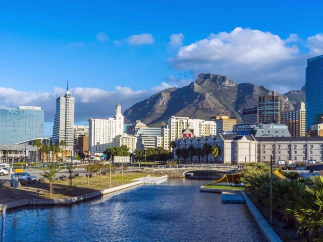 post_capetown_02 https://atouraja.com/wp-content/uploads/2018/08/post_capetown_02-640x480.jpg