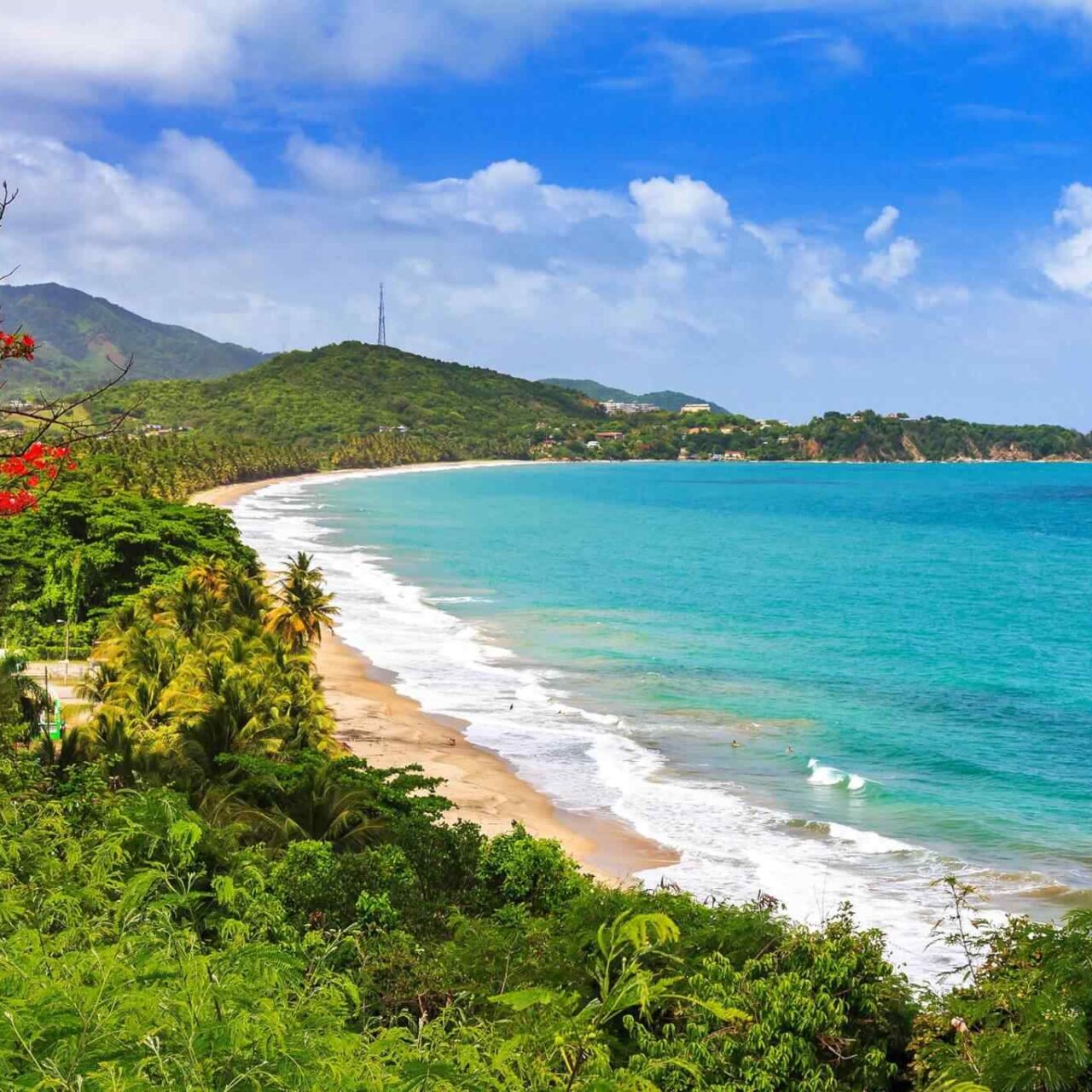 https://atouraja.com/wp-content/uploads/2018/09/destination-puerto-rico-01-1280x1280.jpg