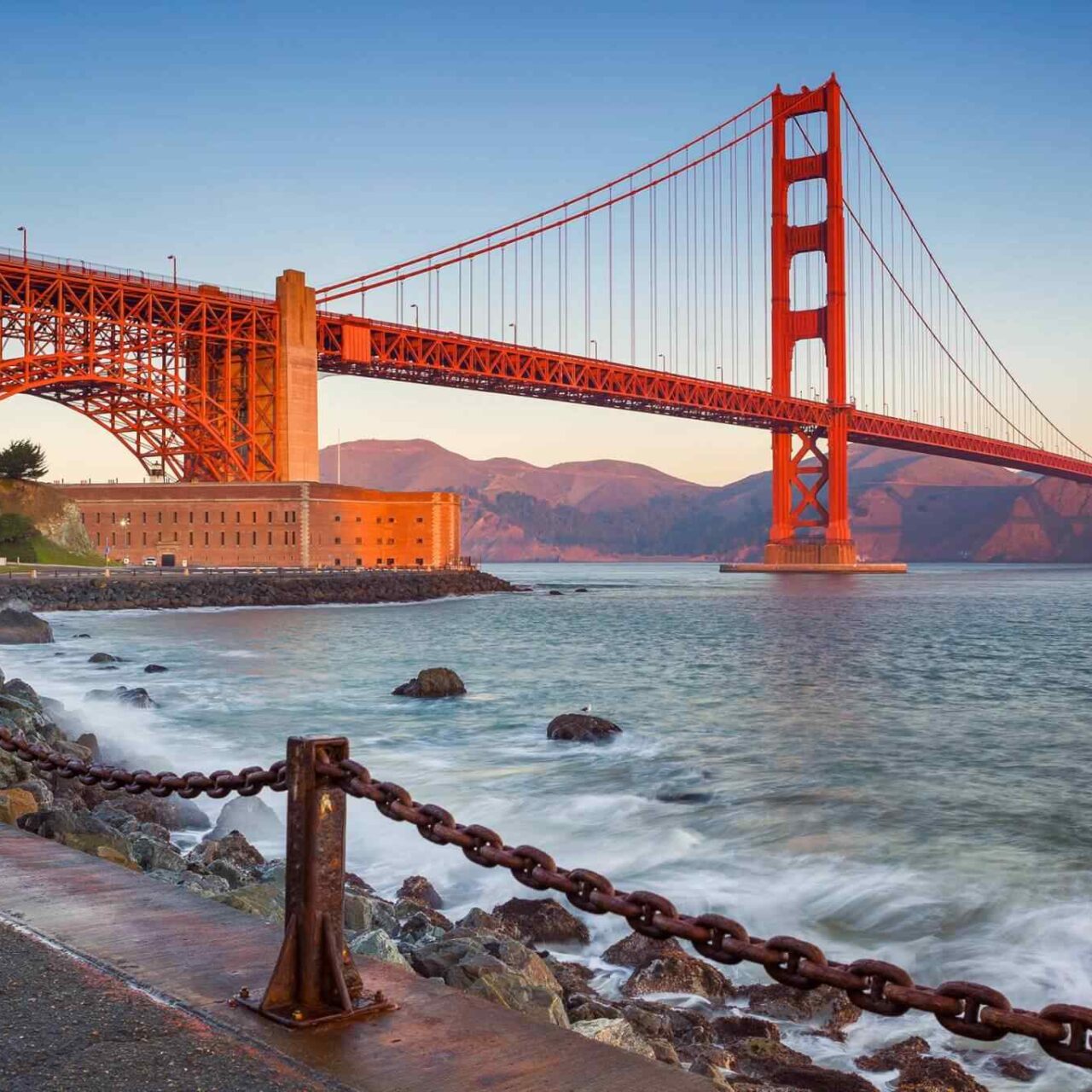 https://atouraja.com/wp-content/uploads/2018/09/destination-san-francisco-01-1280x1280.jpg